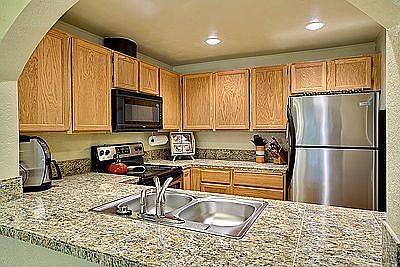 Beautiful granite counters!