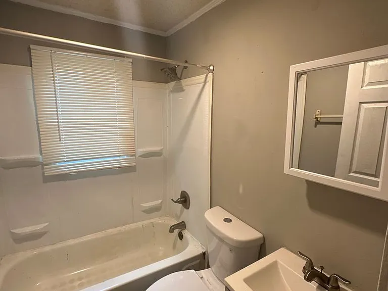 1311 Jay Ave — Photo 1