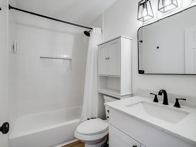 3504 SW Landau Ct #1 — Photo 9
