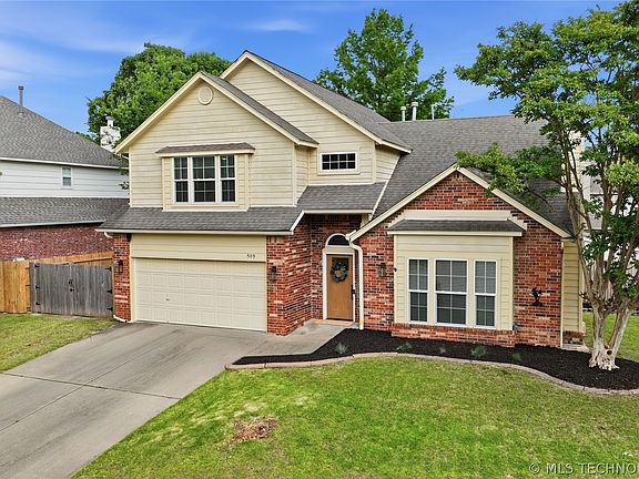 4th image of 509 N Sweetgum W