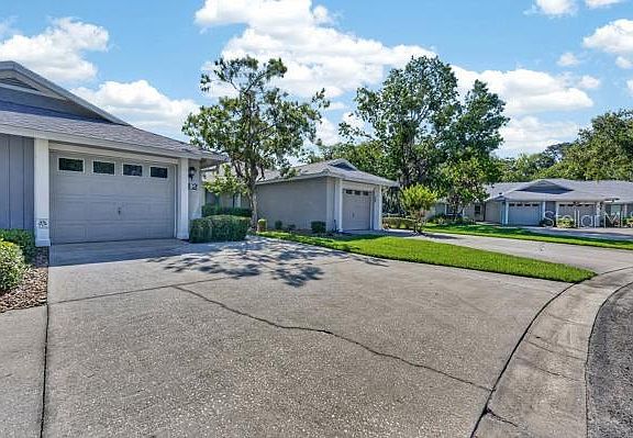4th image of 12 LAKE FOREST CIRCLE N
