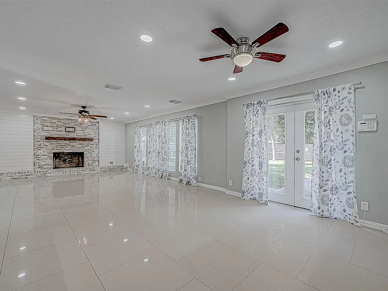 8110 Bent Oak Ln — Photo 11