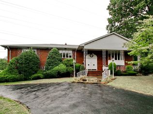 30 Mac Arthur Dr, Clifton, NJ 07013