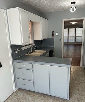 5th image of 1605 Woodmere Loop