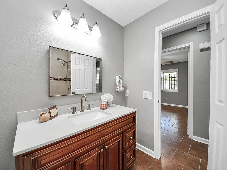 12623 Fern Forest Dr — Photo 24