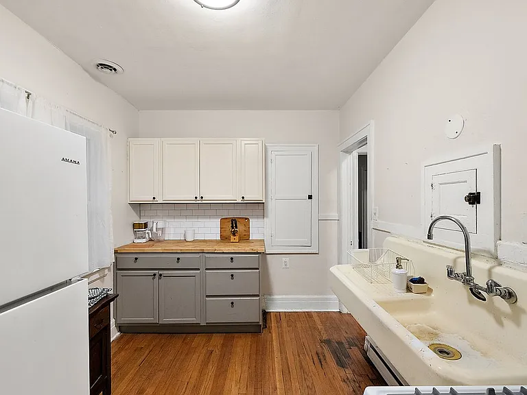 2256 W Philadelphia St — Photo 18