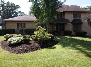 2577 Sourek Rd, Akron, OH 44333