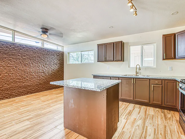 8818 Mount Elbert Dr — Photo 21