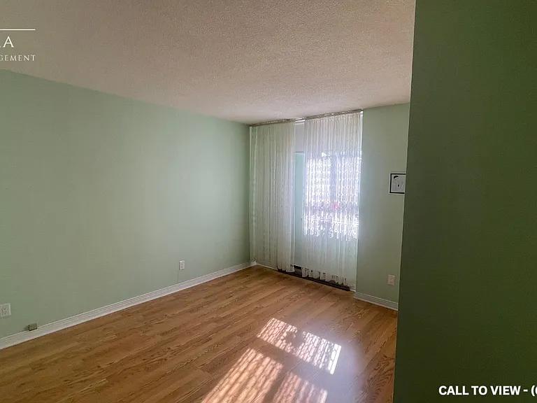 2000 Jasmine Cres #209 — Photo 5