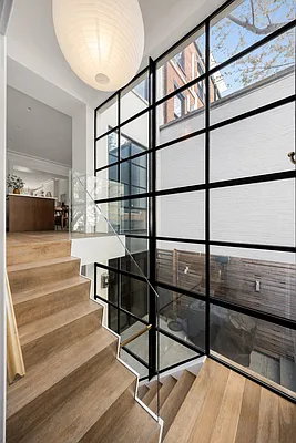 Sold by Sotheby's International Realty | media 32