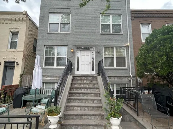 1010 3rd Street SE