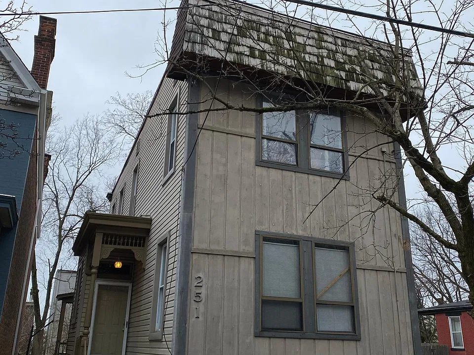 251 Emming St