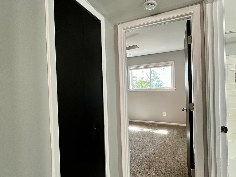 4415 Oakwood Blvd — Photo 27