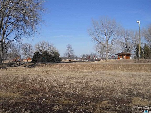5th image of 6445 Christiansen Ln