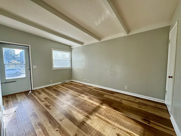 6552 Lafayette Ave — Photo 4