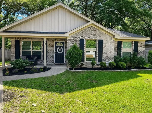 909 Myra St, Saraland, AL 36571