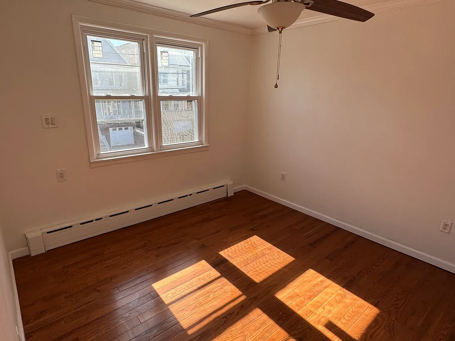 4 bed, 2000 sqft, $3,500 — Photo 4