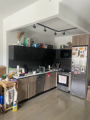 Rented by City Vista Inc | media 26