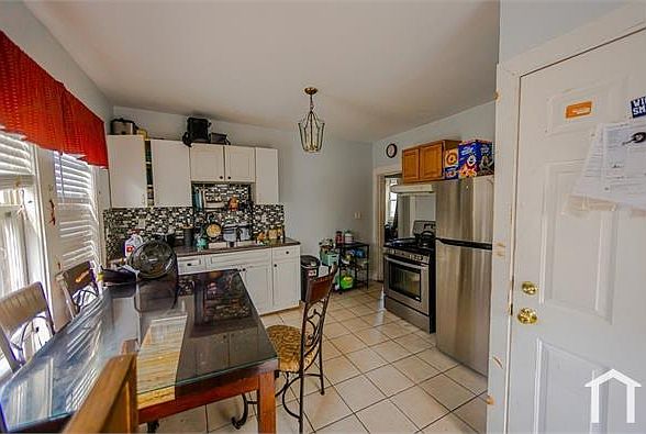 1st image of 21 Granfield Ave Floor 2