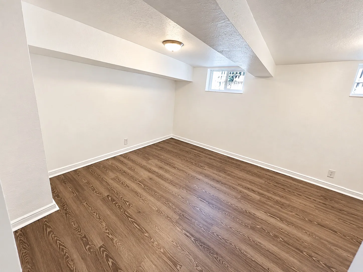 235 International Ave — Photo 4