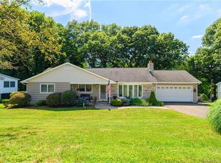 7 Greenview Rd, Danbury, CT 06811