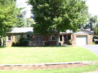 925 W Broadway St, Madisonville, KY 42431