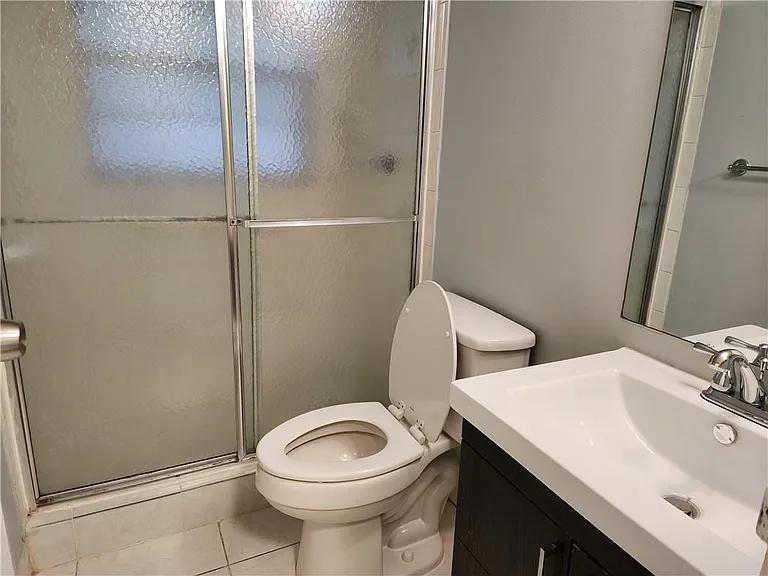 1005 Country Club Dr #207 — Photo 4