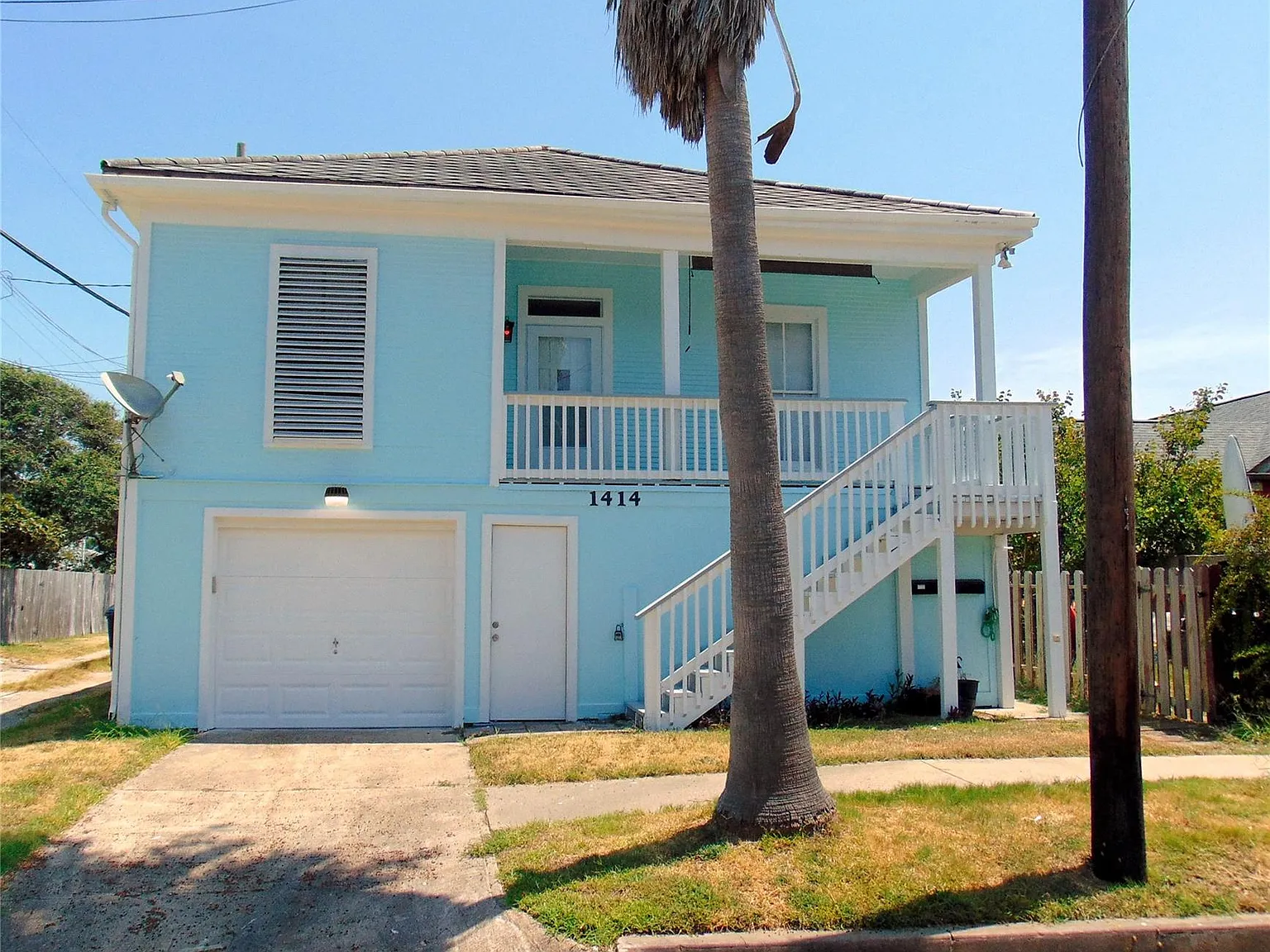 2 bed, 1.0 bath, 912 sqft, $1,700 — Photo 2