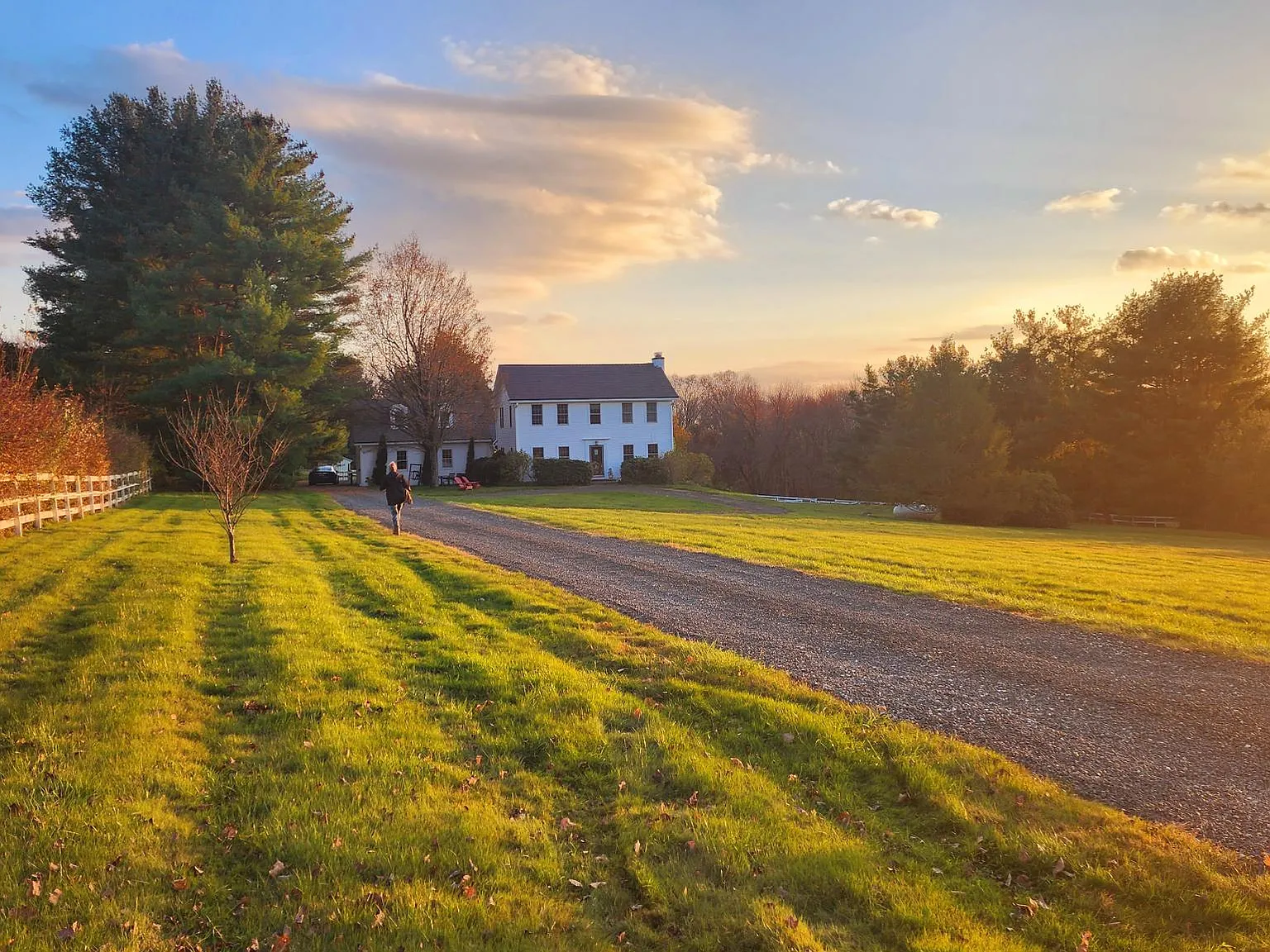 5 bed, 4.5 bath, 4100 sqft, $9,500 — Photo 4