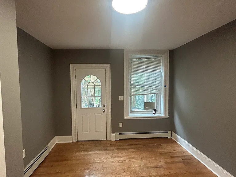 31 Newton St #1A — Photo 8