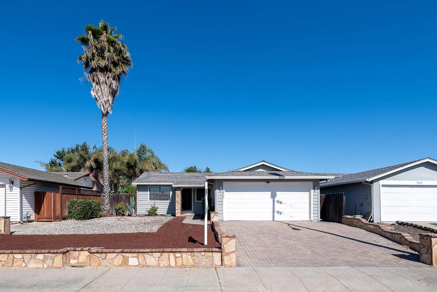 5216 Lilac Ave photo 1