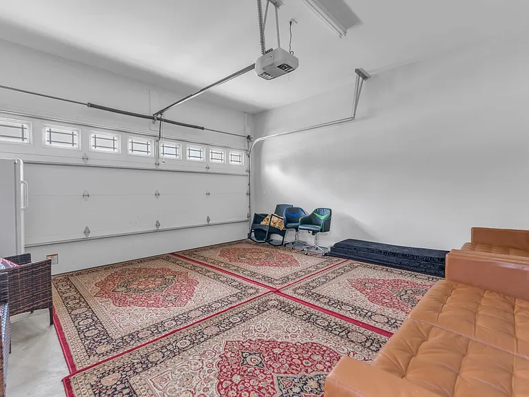 5977 Nightingale St — Photo 30