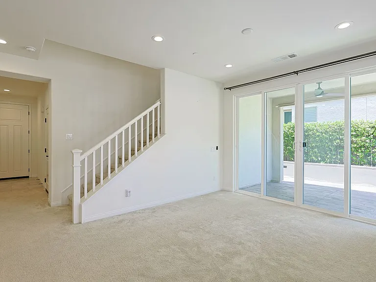 1098 Camino Levante — Photo 4