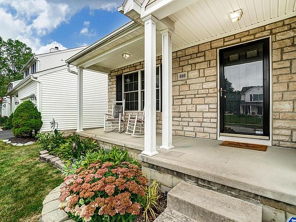 3rd image of 480 Thistleview Dr