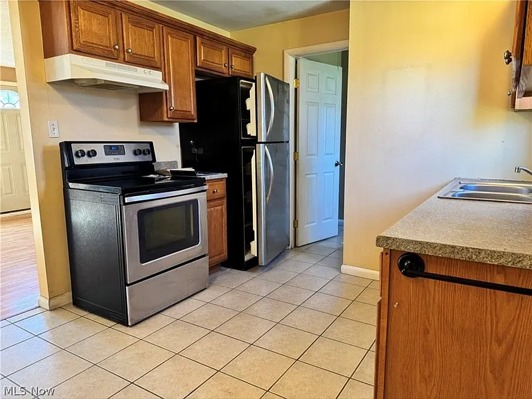 6598 Seneca Trl — Photo 4