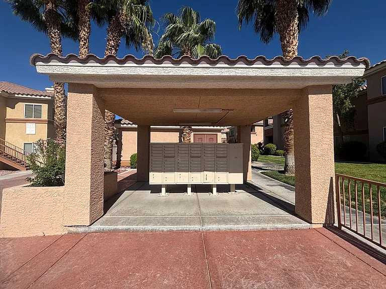 1050 E Cactus Ave #1082 — Photo 28