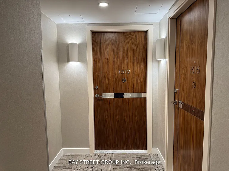 27 McMahon Dr #1512 — Photo 7