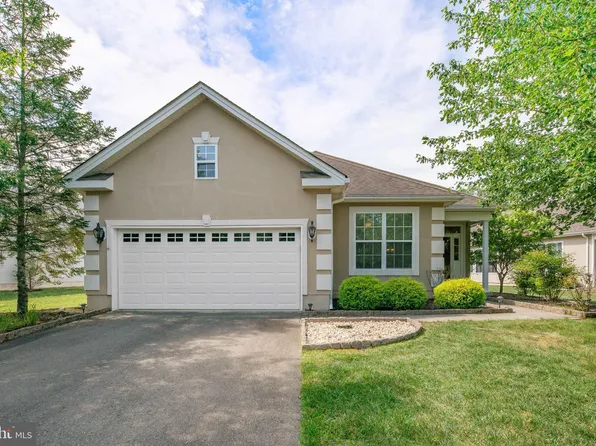 22 Hidden Lake Cir, Barnegat, NJ 08005