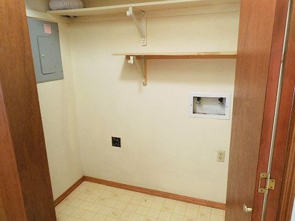 4th image of 2814 Oakland Dr Unit 35