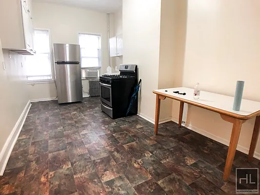 Rented by Highline Residential | media 28