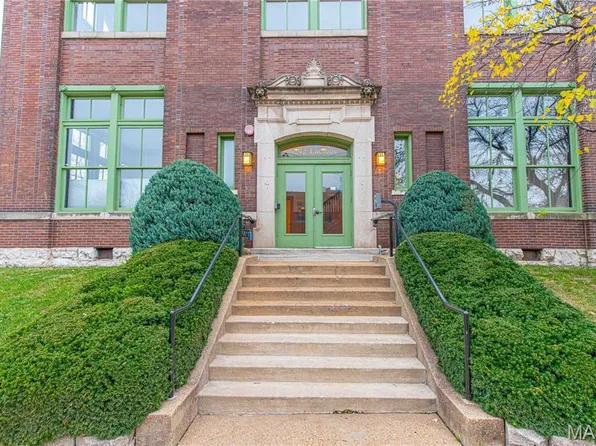 4242 Laclede Ave APT 102, Saint Louis, MO 63108