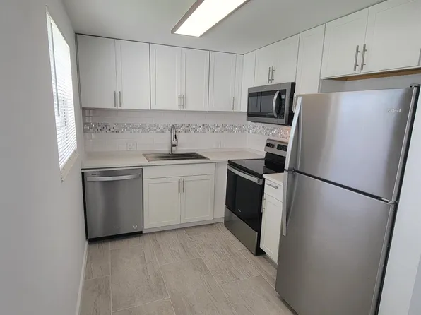 613 Fanshaw Way, Boca Raton, FL 33434