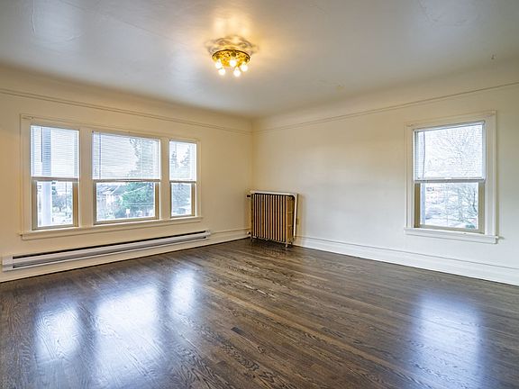 2nd image of 260 NE 45th St APT 5