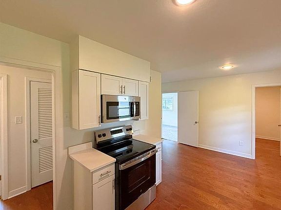 4th image of 1340 S White Station Rd