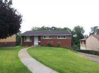 4911 Leona Dr, Pittsburgh, PA 15227