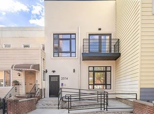 25-14 Newtown Ave #1R, Astoria, NY 11102