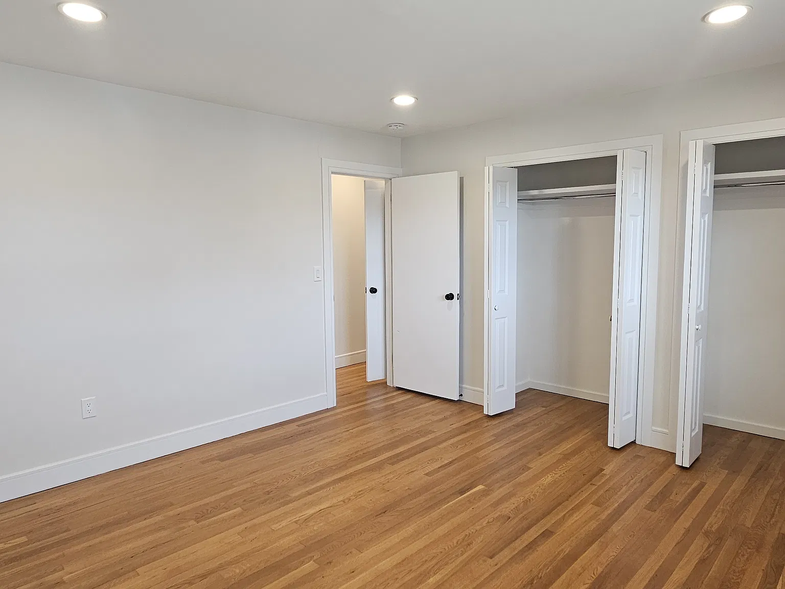 3 bed, $3,000 — Photo 4