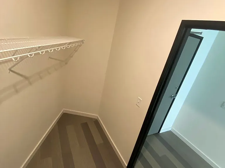 Ferry Street Manor — Photo 29