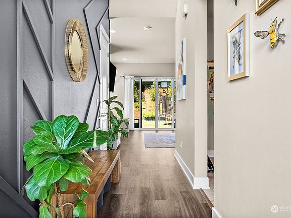 4th image of 14532 200th Avenue E