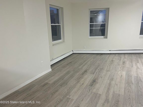5th image of 580 Bay St Floor 3
